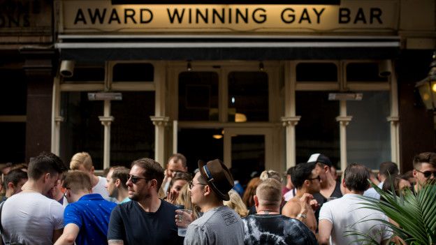¿Por qué están desapareciendo los bares gay de Londres?