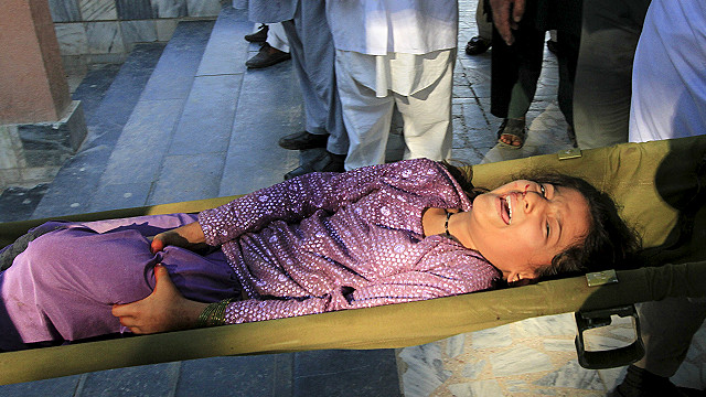 Al menos 300 muertos por terremoto de magnitud 7,5 que sacudió Afganistán, Pakistán e India