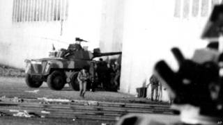 30 años de la toma del Palacio de Justicia en Colombia: "Sudaba frío, pensaba que iba a morir"