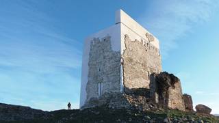 La "escandalosa" restauración de un castillo en España: ¿una genialidad accidental?