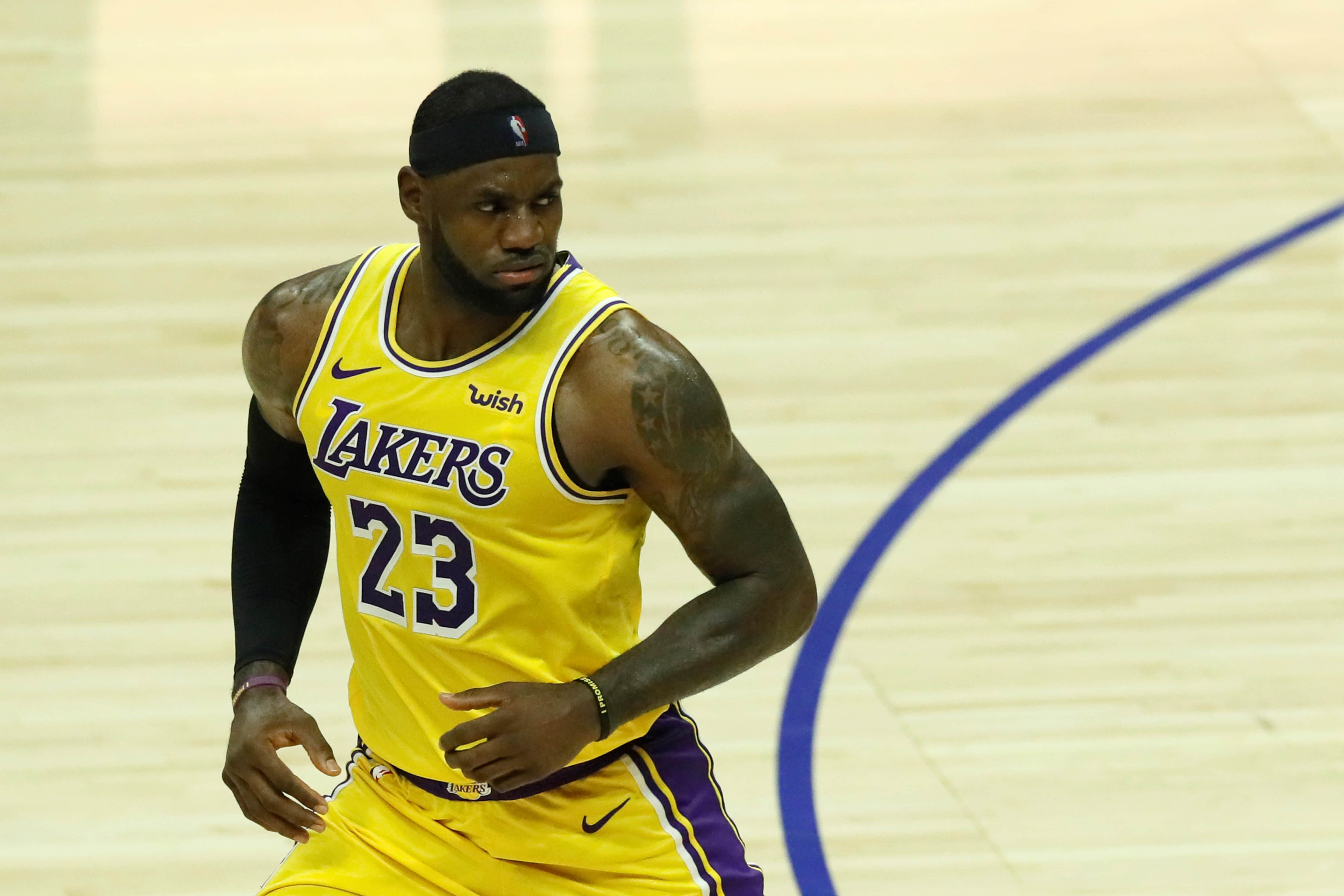NBA: Partido de Navidad enfrenta a James y Davis con Leonard y George