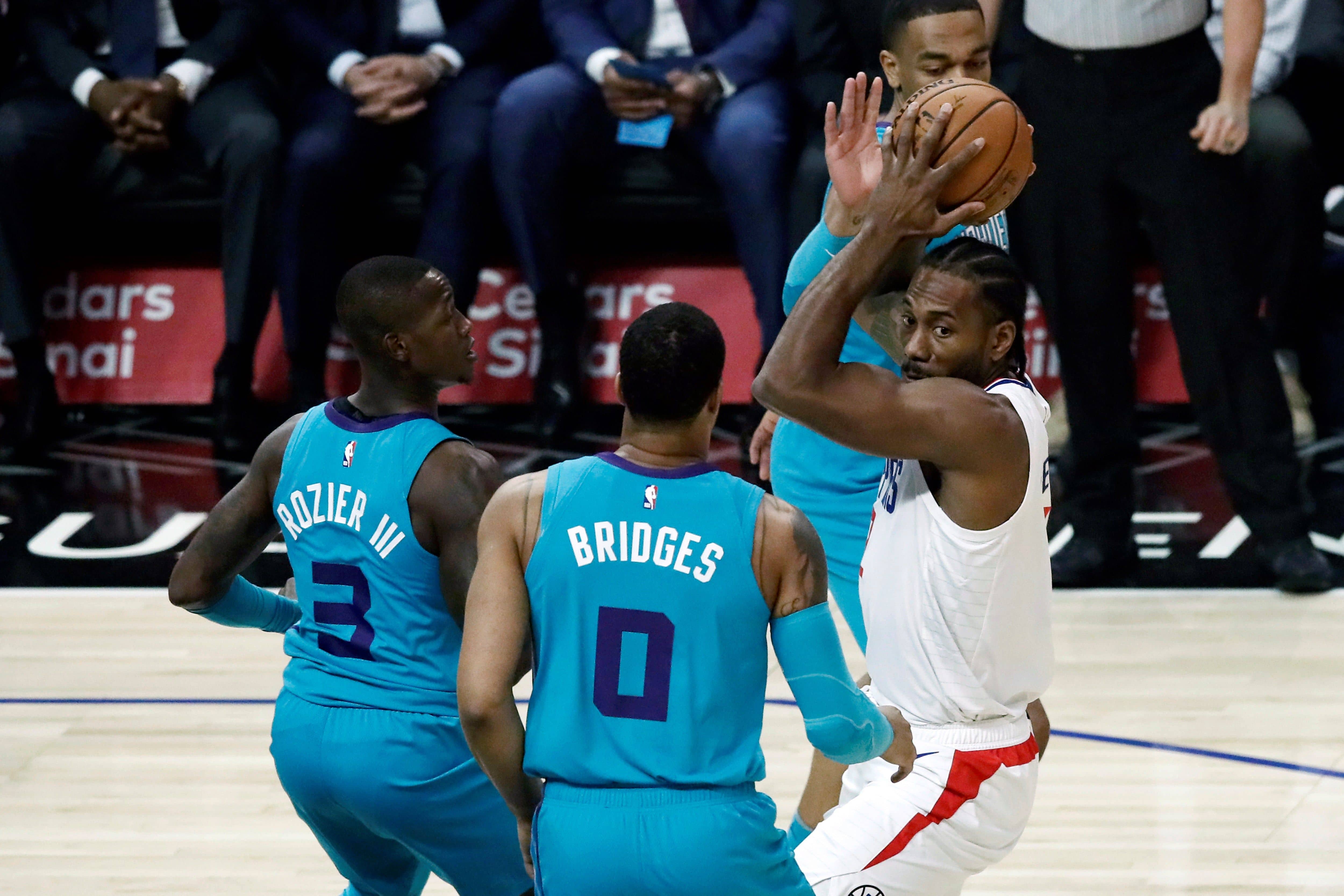 Los Clippers de Leonard y Williams desarman a unos peleones Hornets