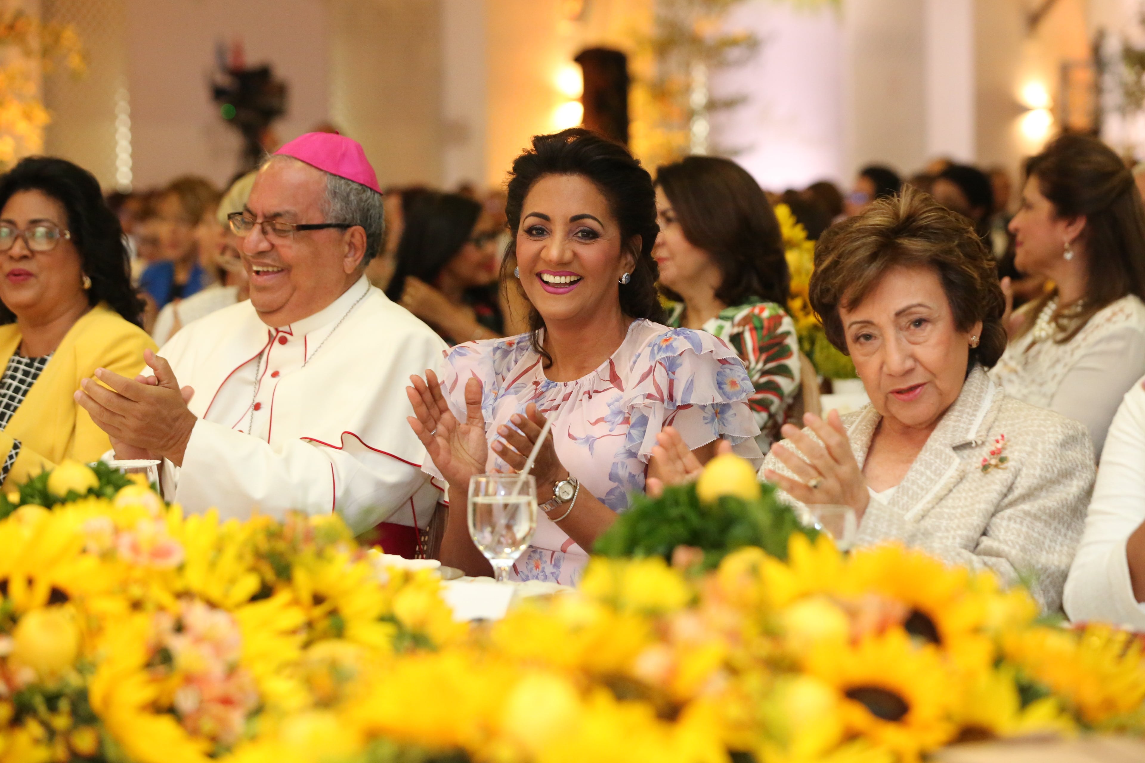 Primera dama reconoce a 32 mujeres con el Premio Madre Ejemplar 2019: modelo de amor por un mejor país