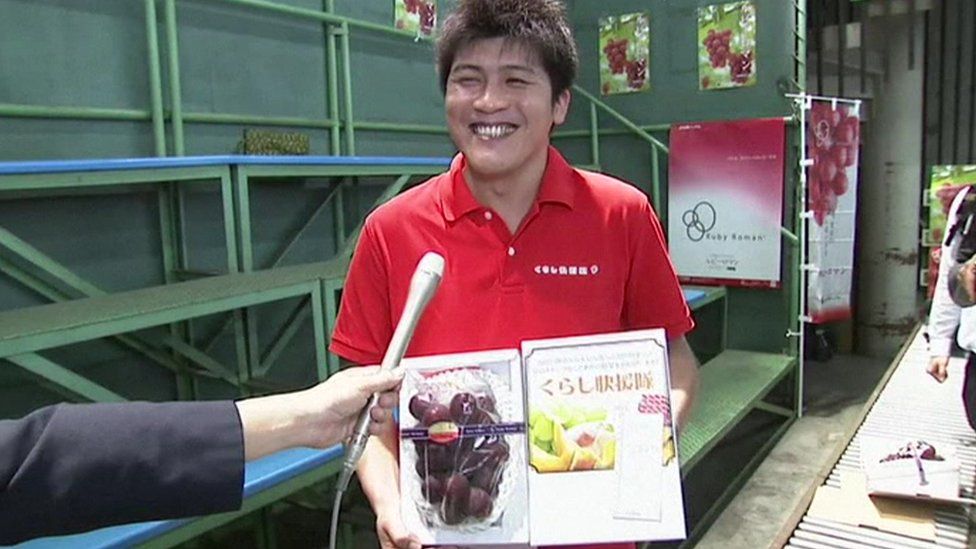 ¿Qué tienen de especial las uvas Ruby Roman que se subastaron en Japón por US$11.000?