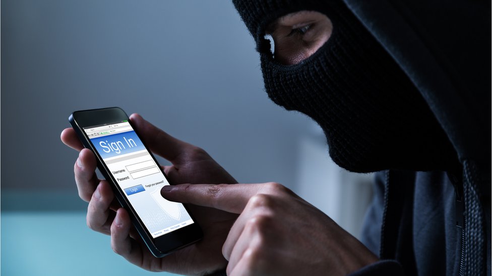 Cómo tu teléfono celular puede ser una amenaza para tu empresa