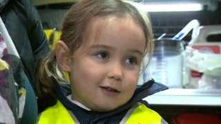 La conmovedora historia de la niña de 4 años que salvó a su mamá de morir de anafilaxia