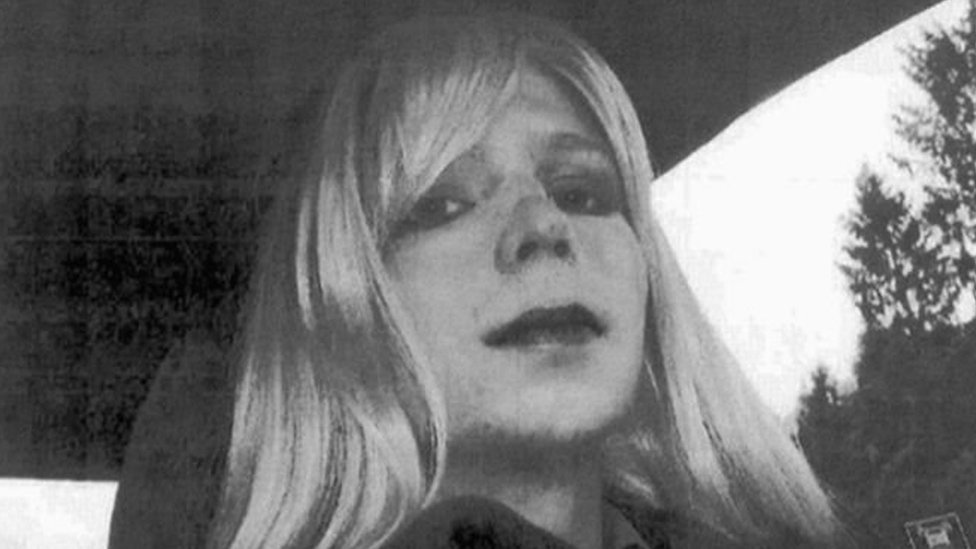 Por qué Barack Obama conmutó la pena a Chelsea Manning, la exsoldado que filtró archivos de Estados Unidos a WikiLeaks