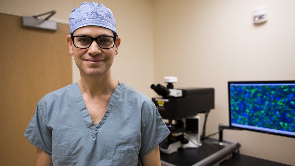 Cómo la tecnología con láser está revolucionando la extracción de tumores cerebrales