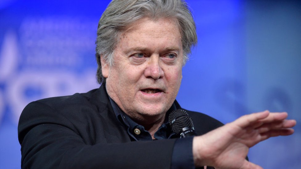 La sorpresiva salida del Consejo Nacional de Seguridad de EE.UU. de Steve Bannon, el polémico asesor de Donald Trump con vínculos con la extrema derecha