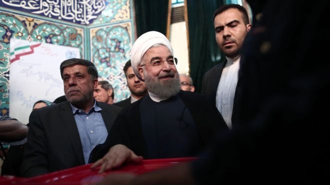 Los retos de Hassan Rohani, el reformista moderado que acaba de ser reelecto presidente de Irán