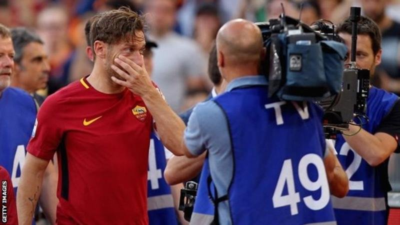 La emocionante despedida de Francesco Totti de la Roma y otros 5 futbolistas que nunca cambiaron de equipo