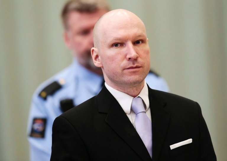 Las incógnitas de por qué Anders Breivik, el autor de la masacre de Noruega, se cambió el nombre