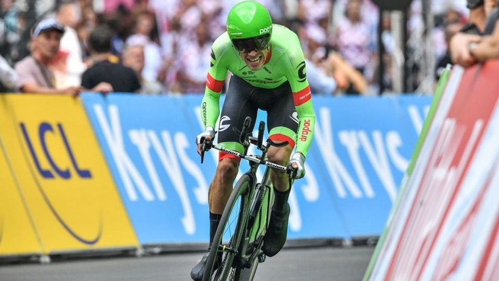 El ciclista colombiano Rigoberto Urán obtiene el segundo lugar en el Tour de Francia