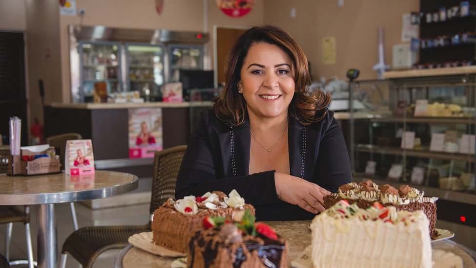 Cleusa Maria, la brasileña que cortaba caña de azúcar y se hizo millonaria vendiendo pasteles (a pesar de no saber de repostería)