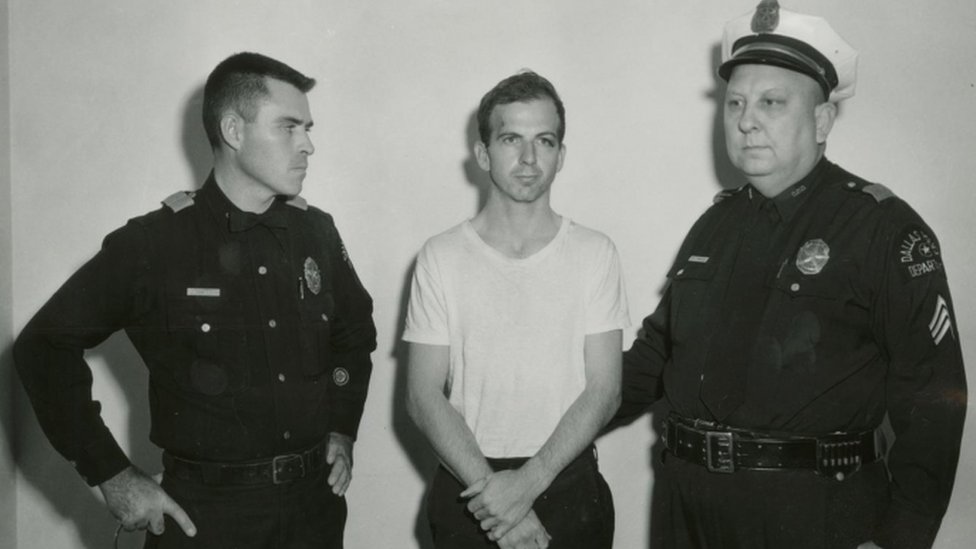 La visita de Lee Harvey Oswald a la embajada de Cuba en México y otros misterios ocultos en los documentos secretos sobre el magnicidio de John F. Kennedy en Estados Unidos
