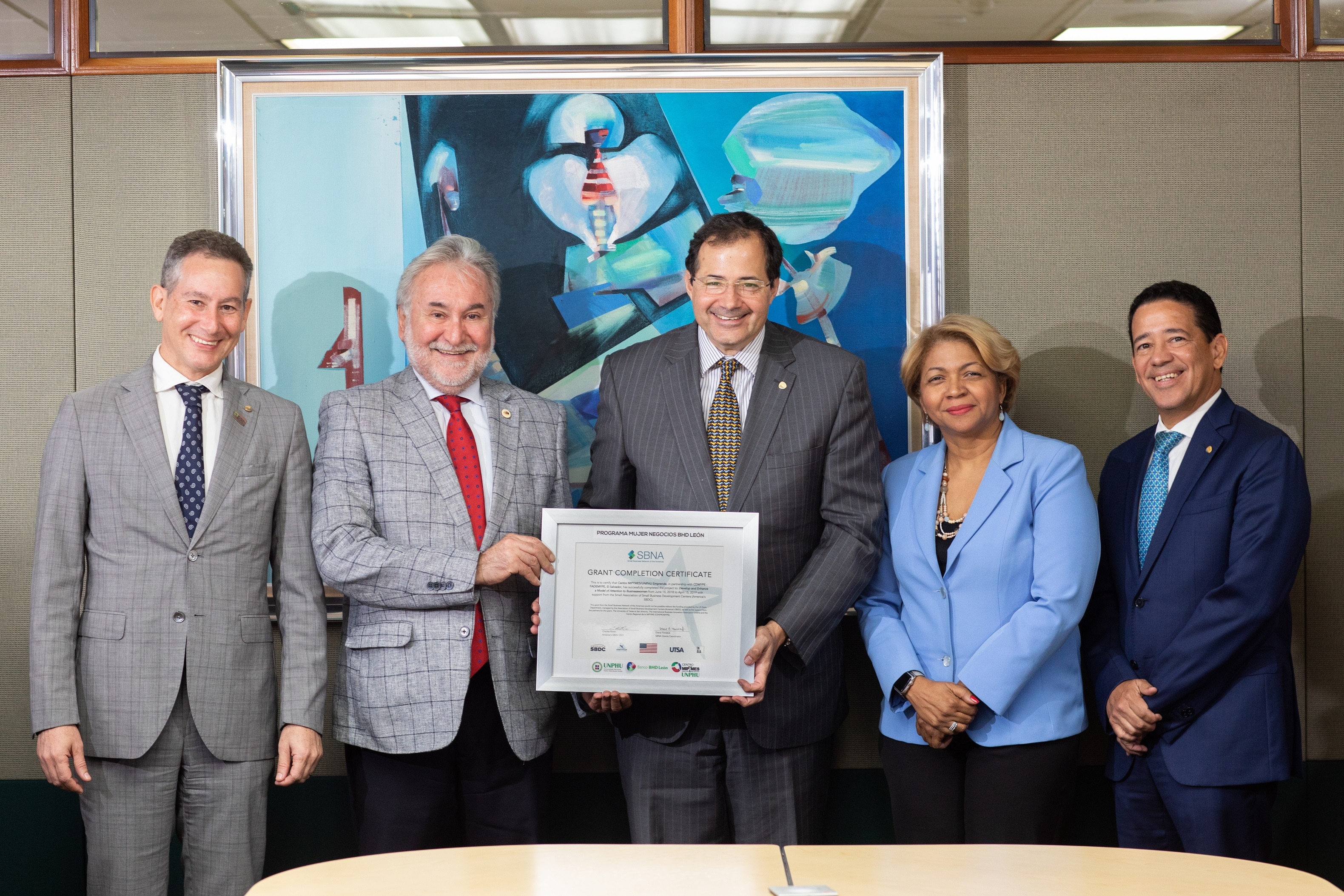 Banco BHD León y UNPHU ejecutan programa de desarrollo de negocios para mujeres empresarias