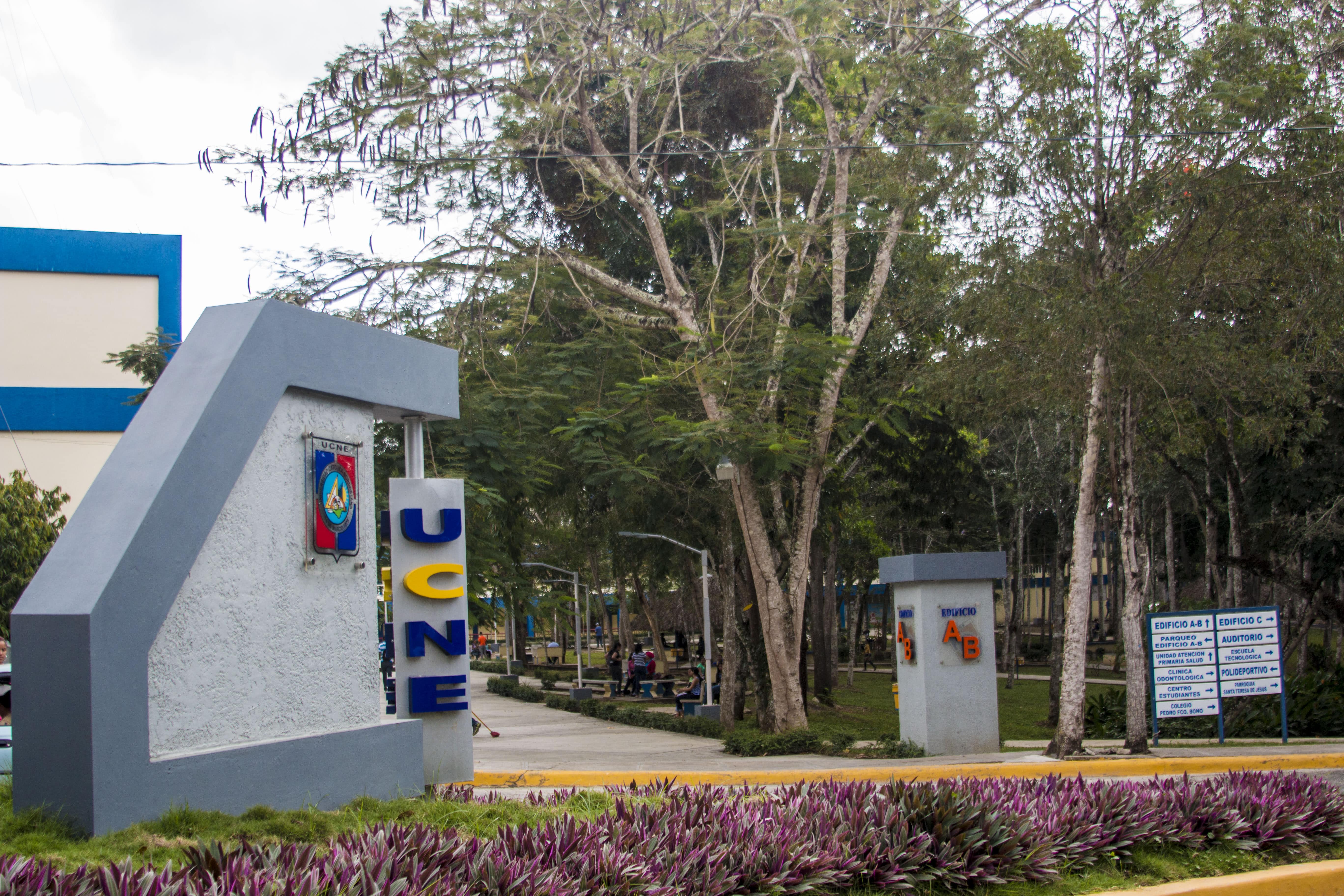 UCNE inicia proceso de acreditación internacional de la escuela de medicina