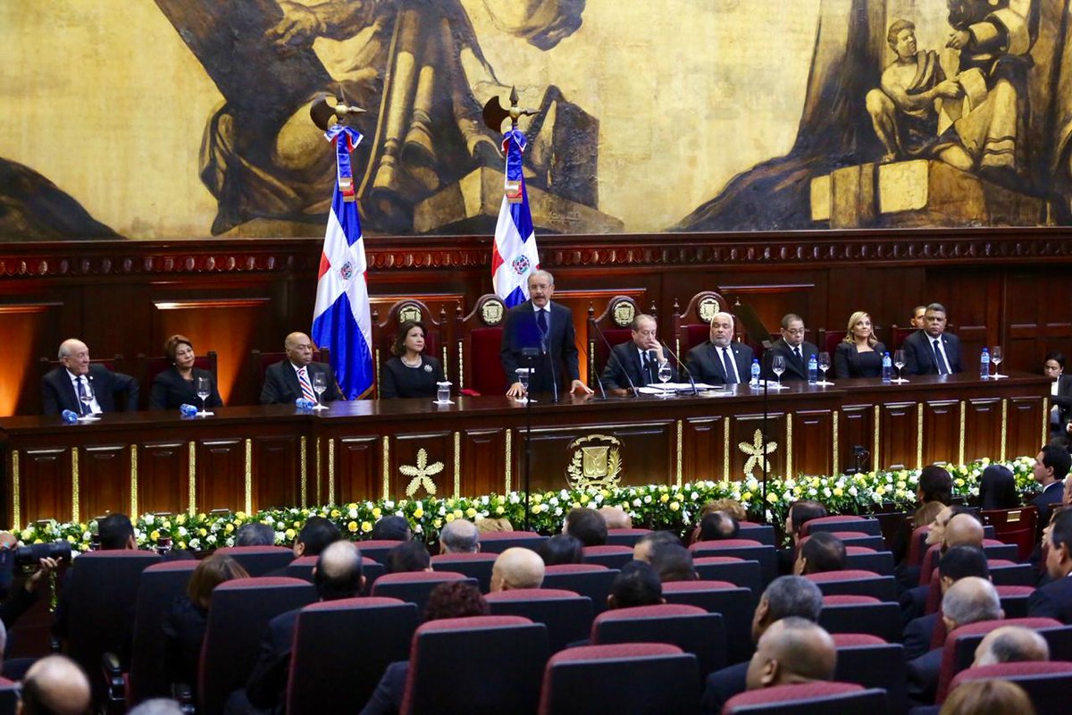Gobierno aumenta a 7 días la licencia de paternidad en el sector público