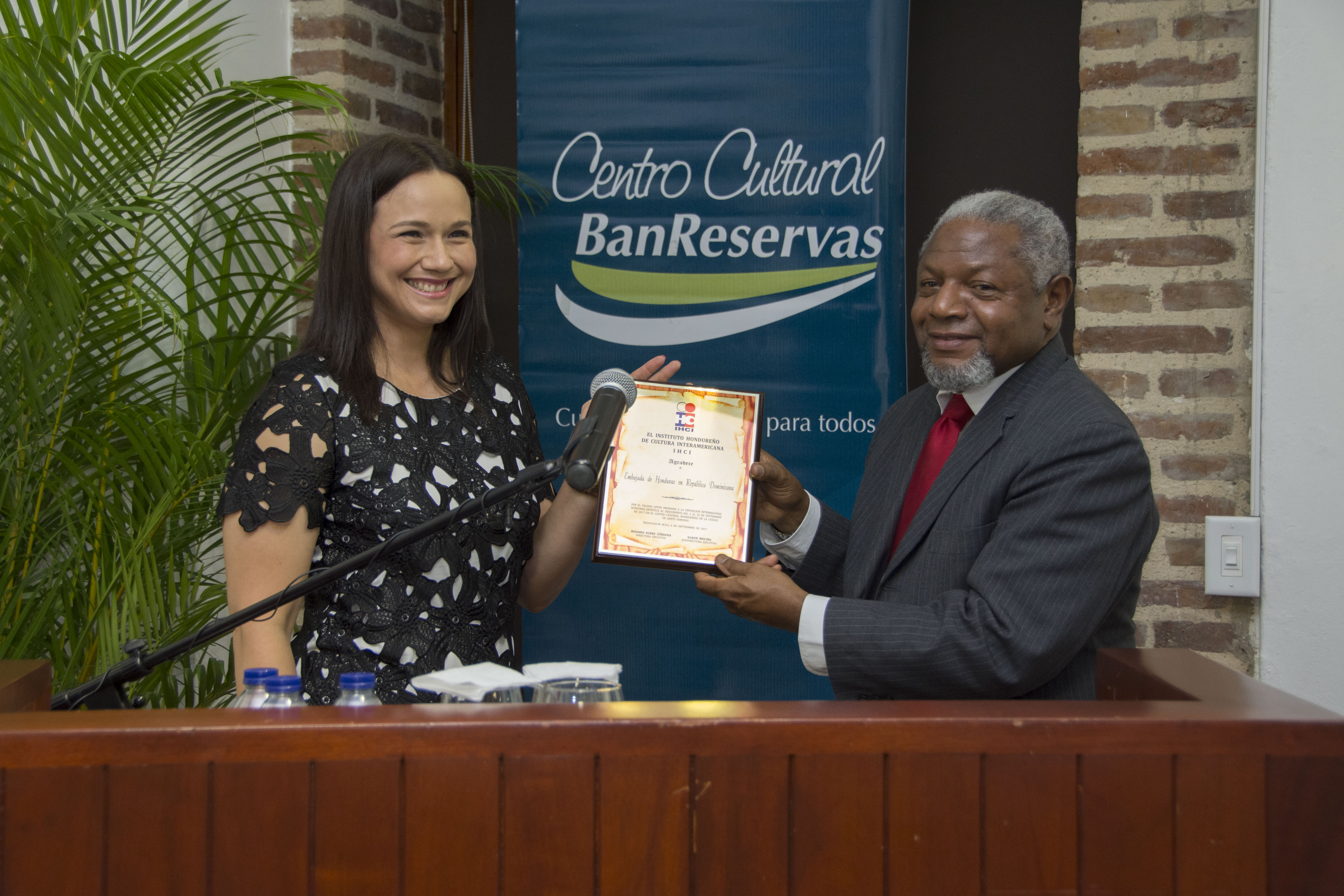Pintores hondureños exponen en el Centro Cultural Banreservas