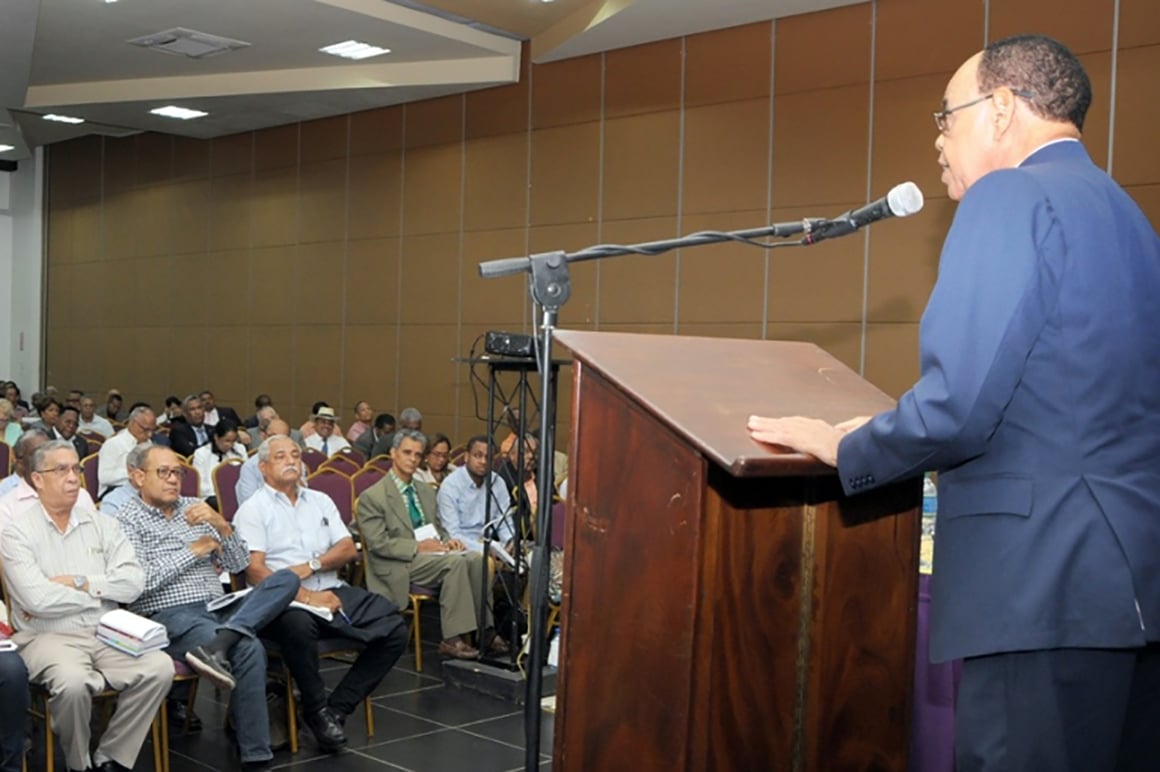 Asamblea en el PLD a horas de la celebración de las elecciones primarias