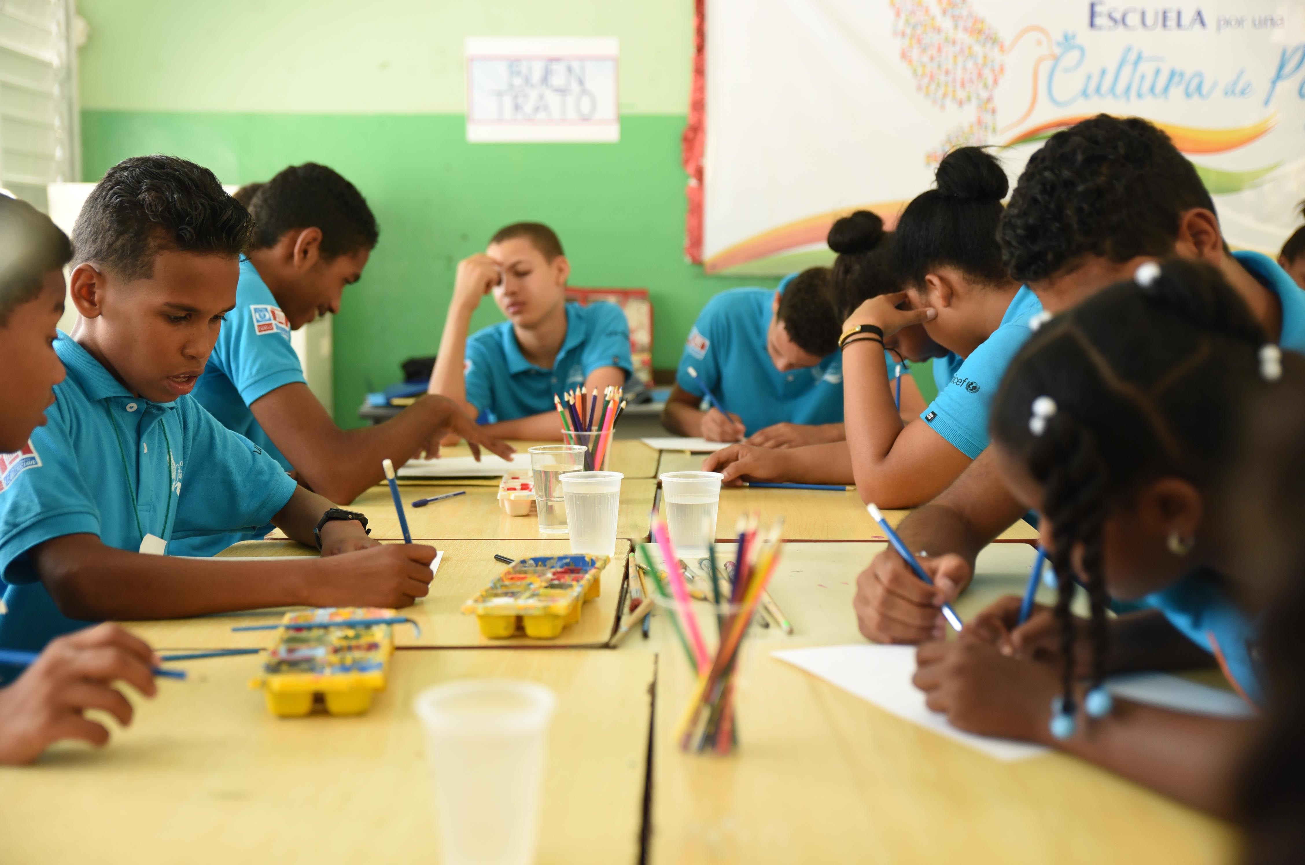 Minerd y Unicef capacitan estudiantes como mediadores de conflictos en escuelas