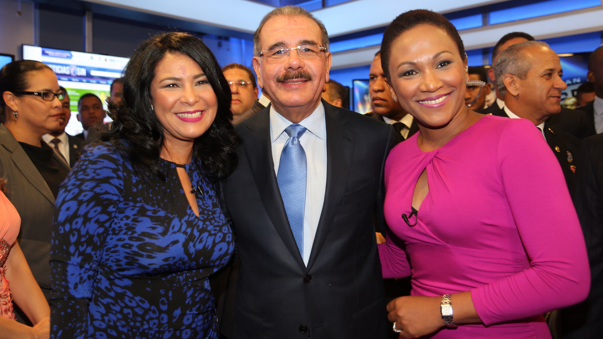 Danilo Medina felicita periodistas: 