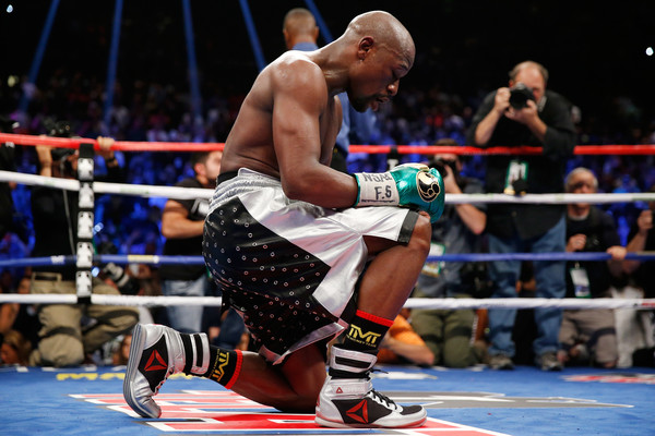 Mayweather Jr logró logro 49-0 al vencer por unanimidad a Andre Berto
