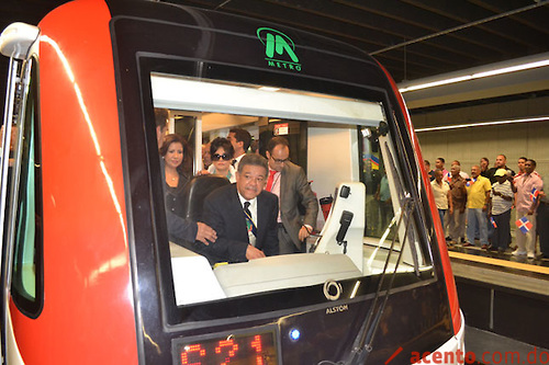Un paquete de funcionarios y legisladores en recorrido línea 2 metro