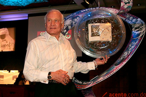 Aldrin: debe haber un liderazgo consensuado entre países para ir a Marte