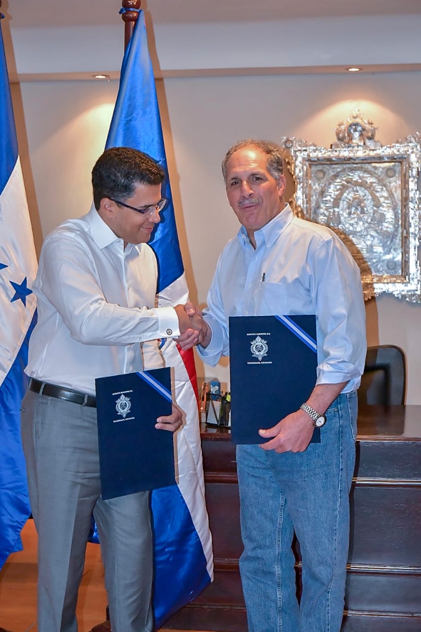 Santo Domingo y Tegucigalpa firman acuerdo de hermandad