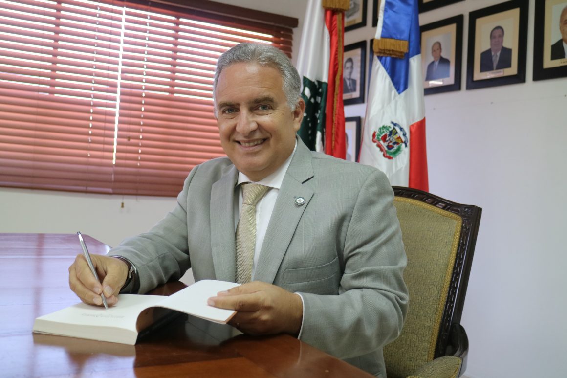 Ya circula “Entre dos amores, relatos de un viajero al Líbano”