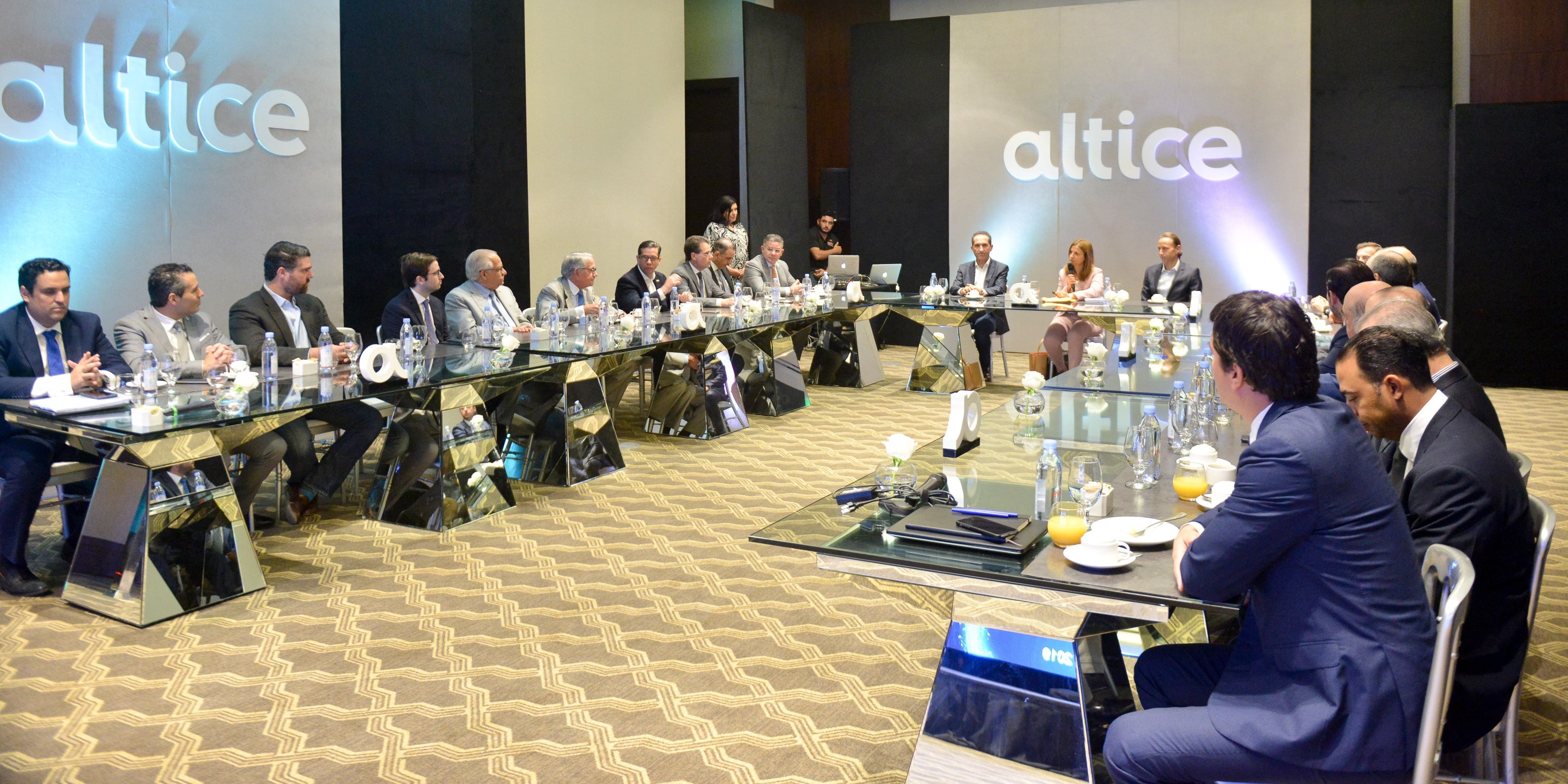 Principales empresarios del país se reúnen con Patrick Drahi, fundador y accionista mayoritario de Grupo Altice