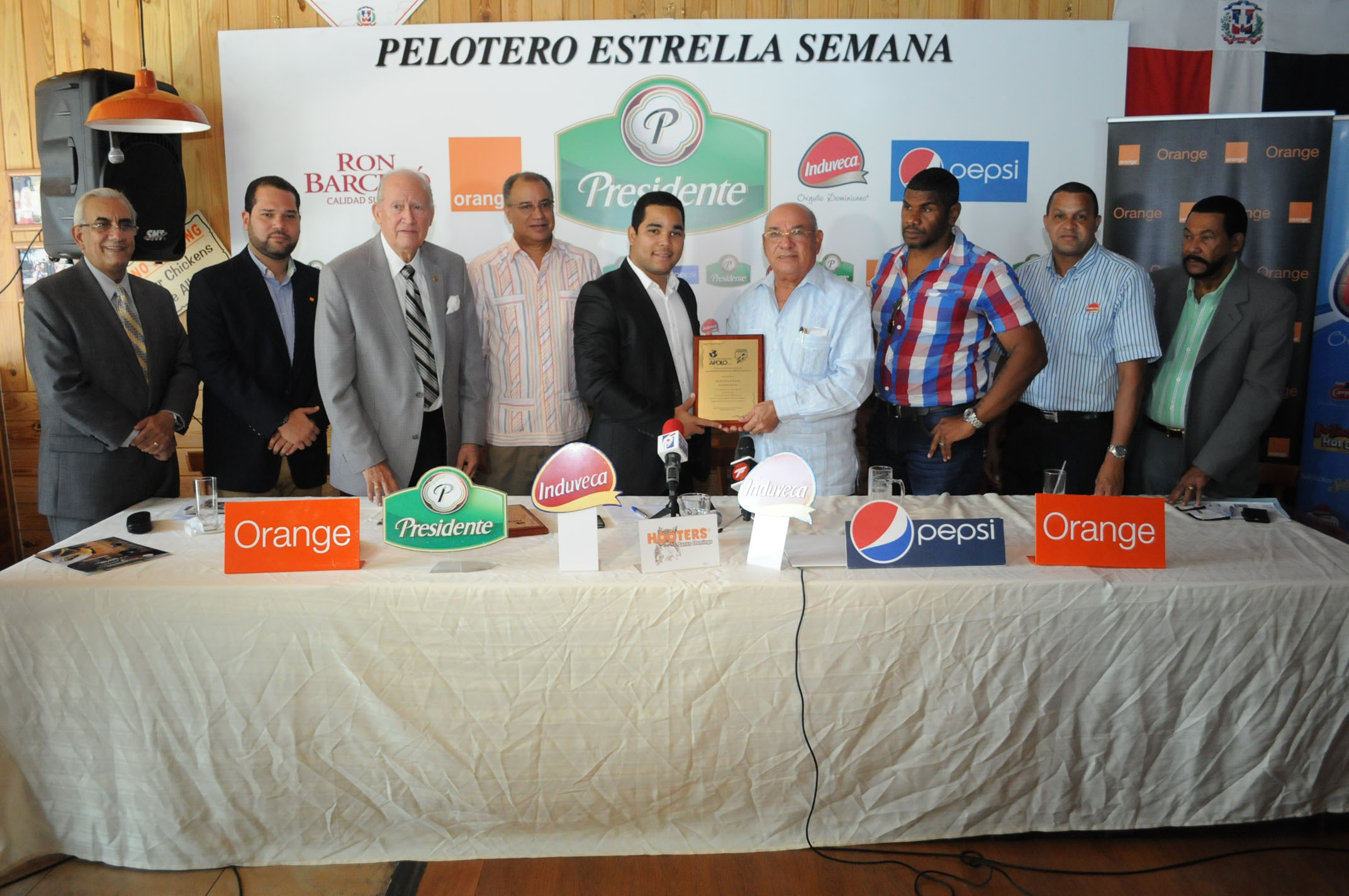 Luis Jiménez y Dylan Axelrod  son elegidos en el Peloteros Estrella de la Semana