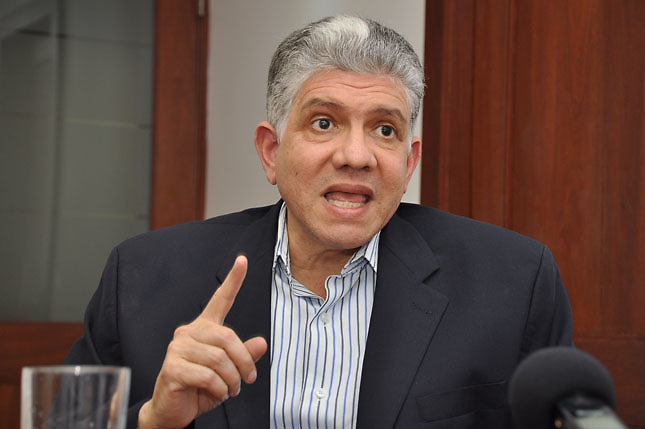 Eduardo Estrella representará a la República Dominicana en toma de posesión de Lula