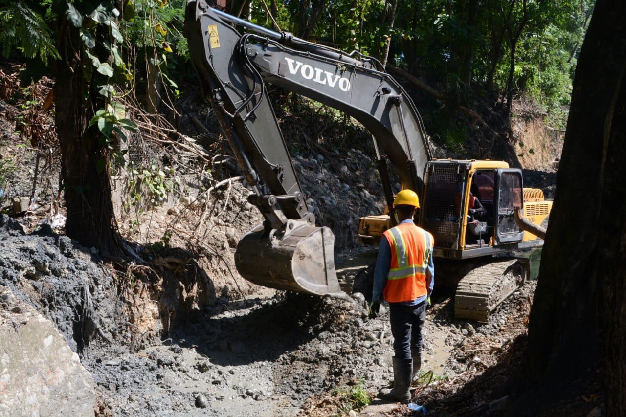 CAASD inició saneamiento y construcción de cañada Arroyo Hondo