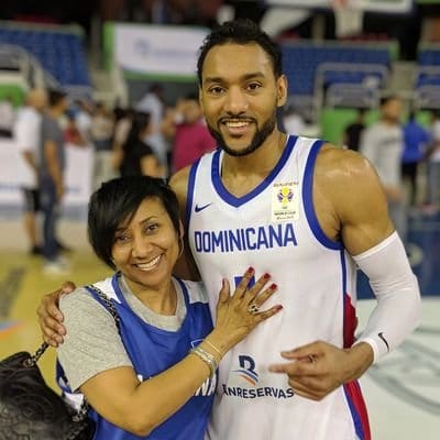 El dominicano Sadiel Rojas renueva por una temporada más con el UCAM