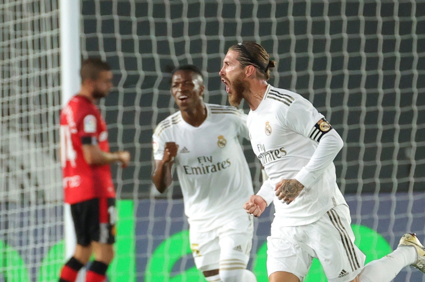 Real Madrid solventa su primera defensa del liderato