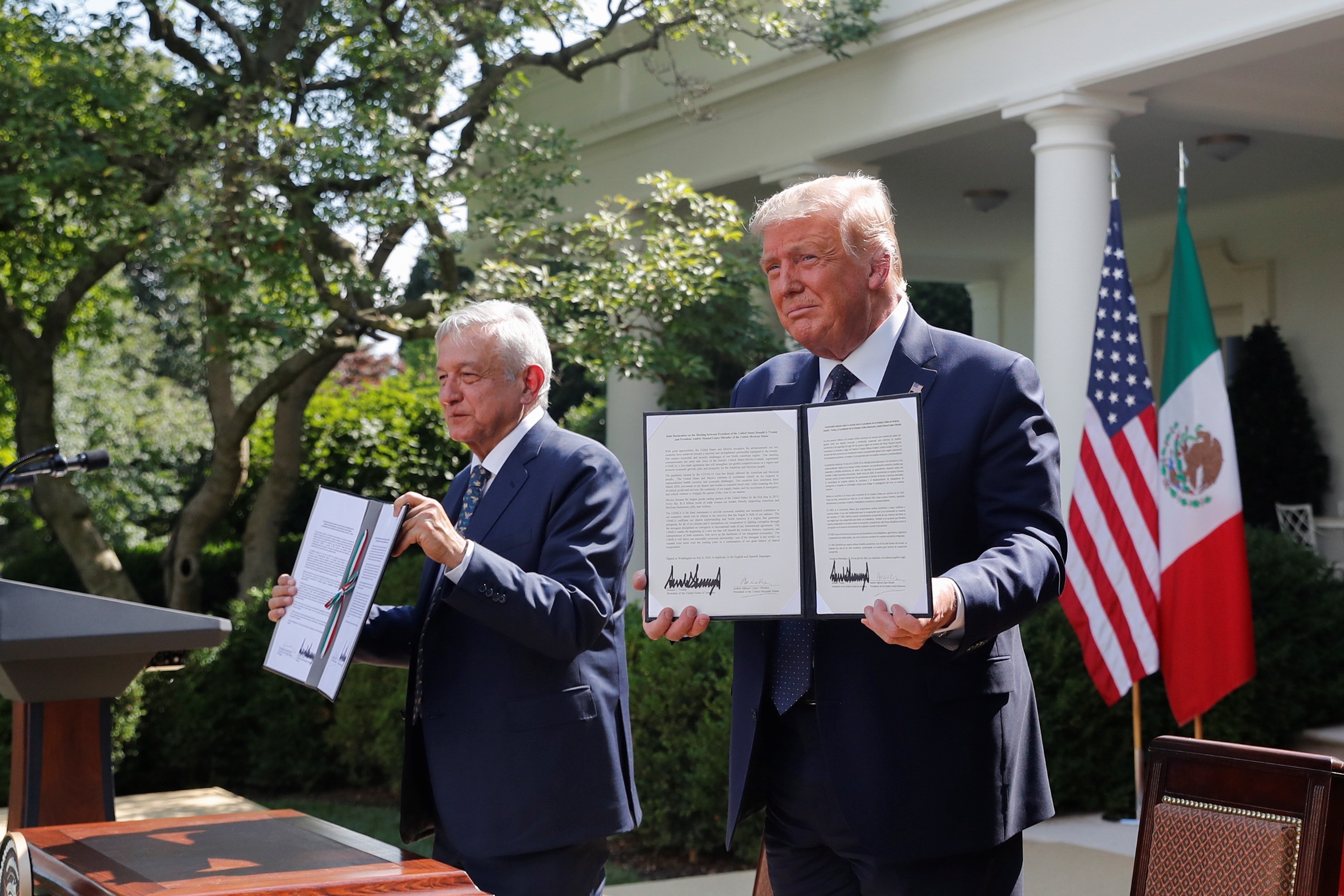 Trump y López Obrador se elogian sin aludir al muro ni a migración