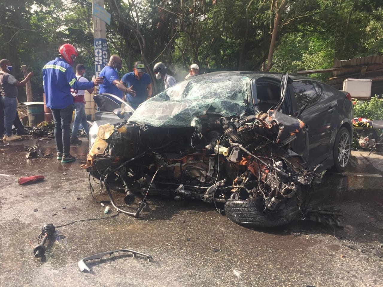 Un muerto y tres heridos en accidente de tránsito en autopista 6 de Noviembre