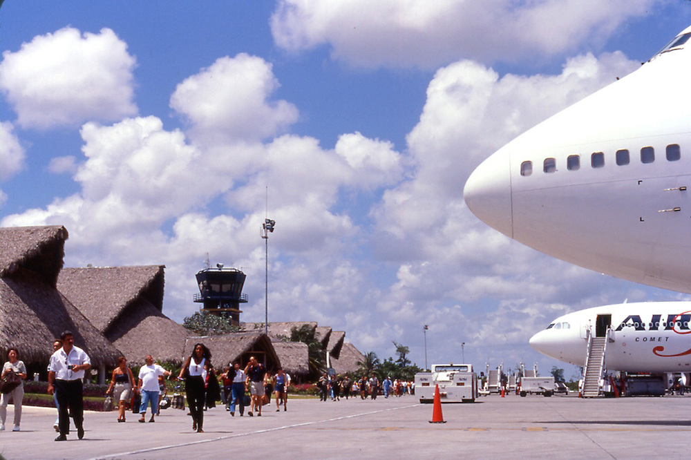 Aeropuerto Punta Cana califica de inaceptable incidente le cargan droga a pasajera