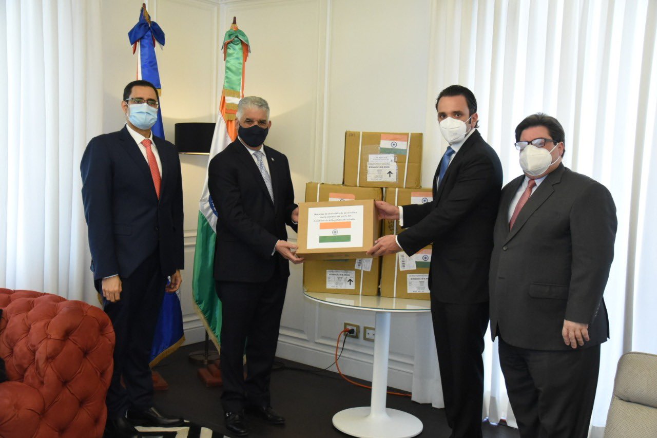La India dona medicamentos y equipos para combatir el coronavirus