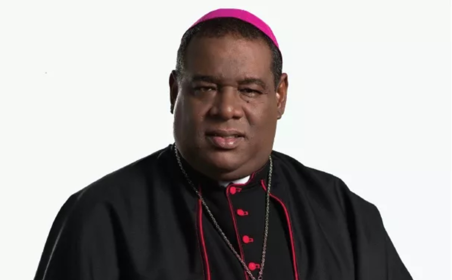 El obispo Castro Marte da positivo al coronavirus