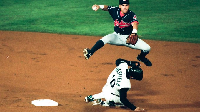 Expelotero puertorriqueño Alomar no se ha planteado el regreso