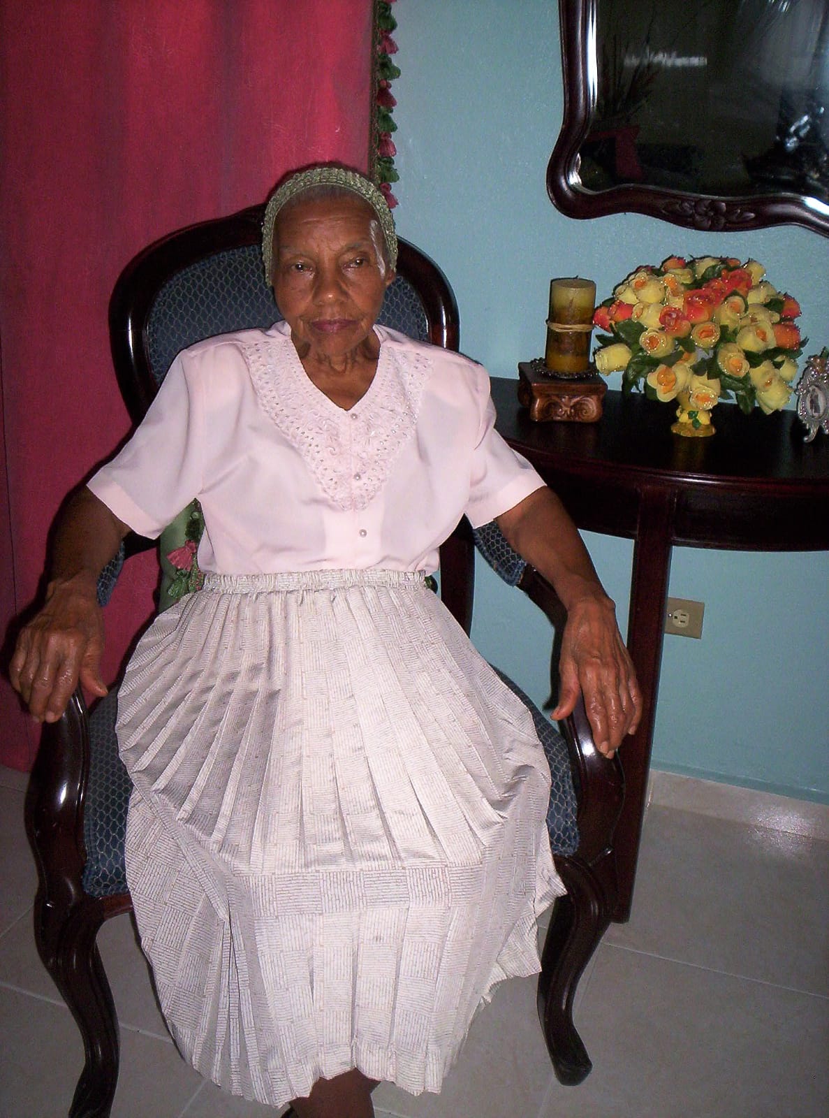 Fallece a los 90 años madre de la periodista Rose Mary Santana