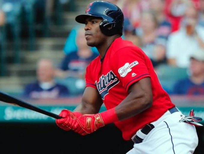 Cubano Puig con COVID-19 y ya no firma con Bravos de Atlanta