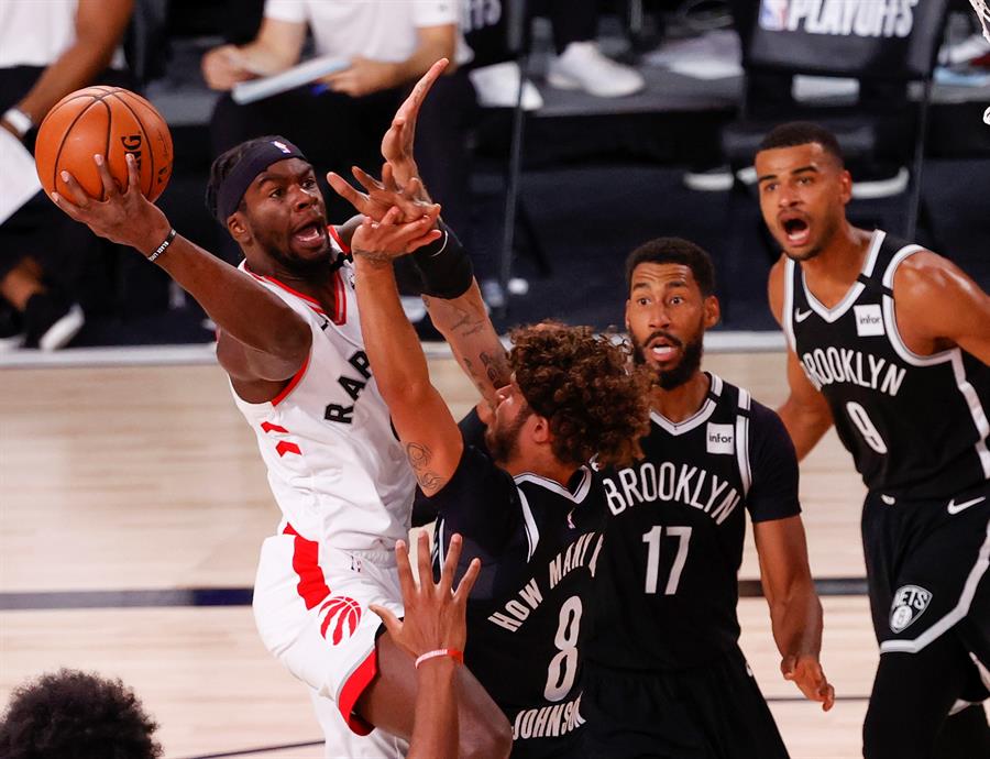 Raptors inician defensa del título con triunfo cómodo ante Nets