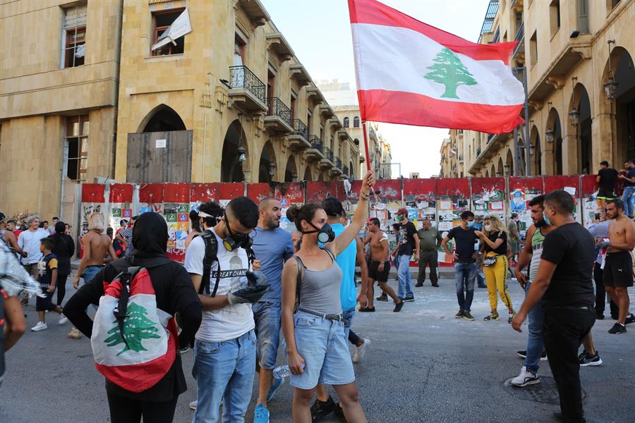 Renuncia en pleno el Gobierno del Líbano tras la explosión