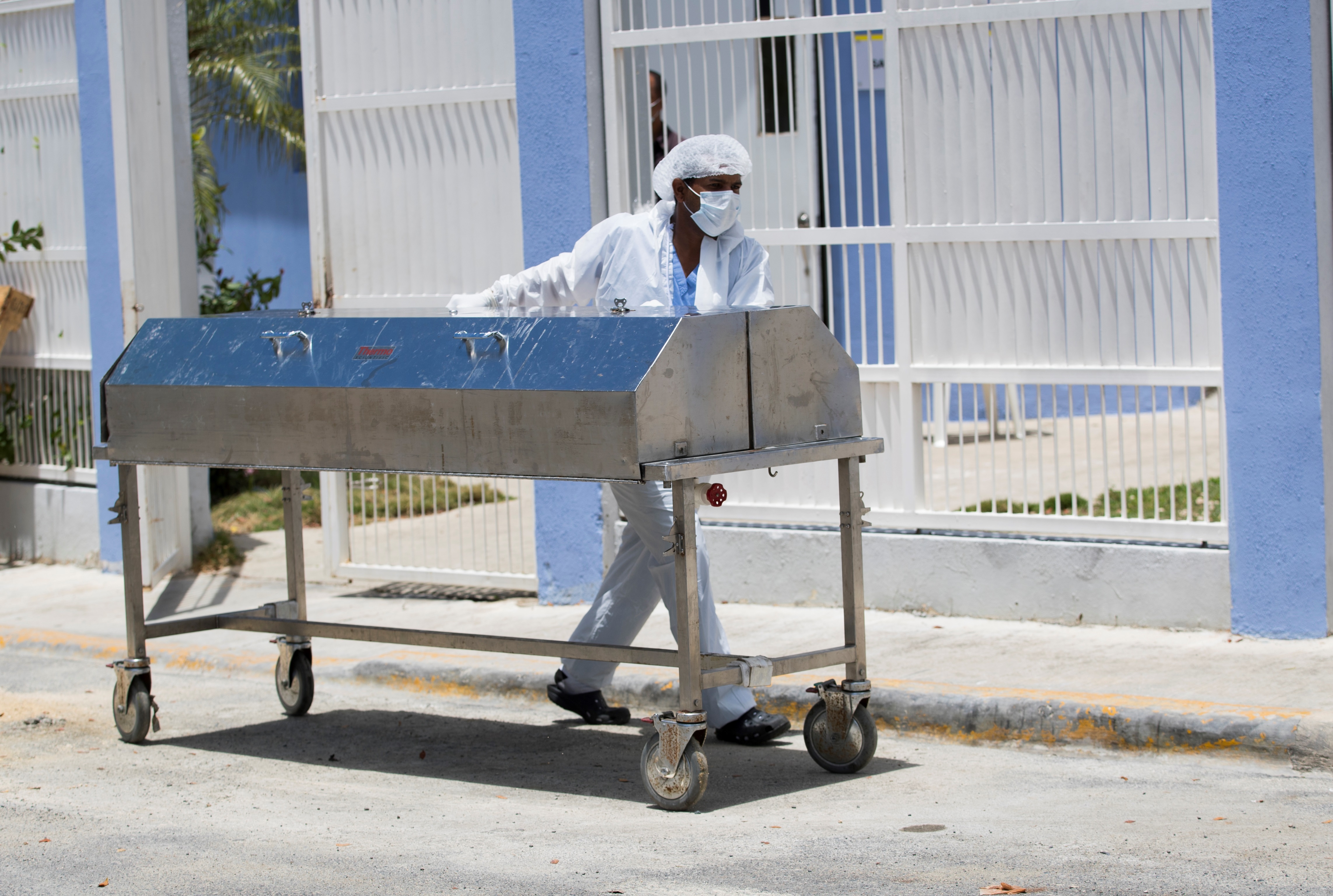 Otras diez muertes deja la covid-19 en República Dominicana