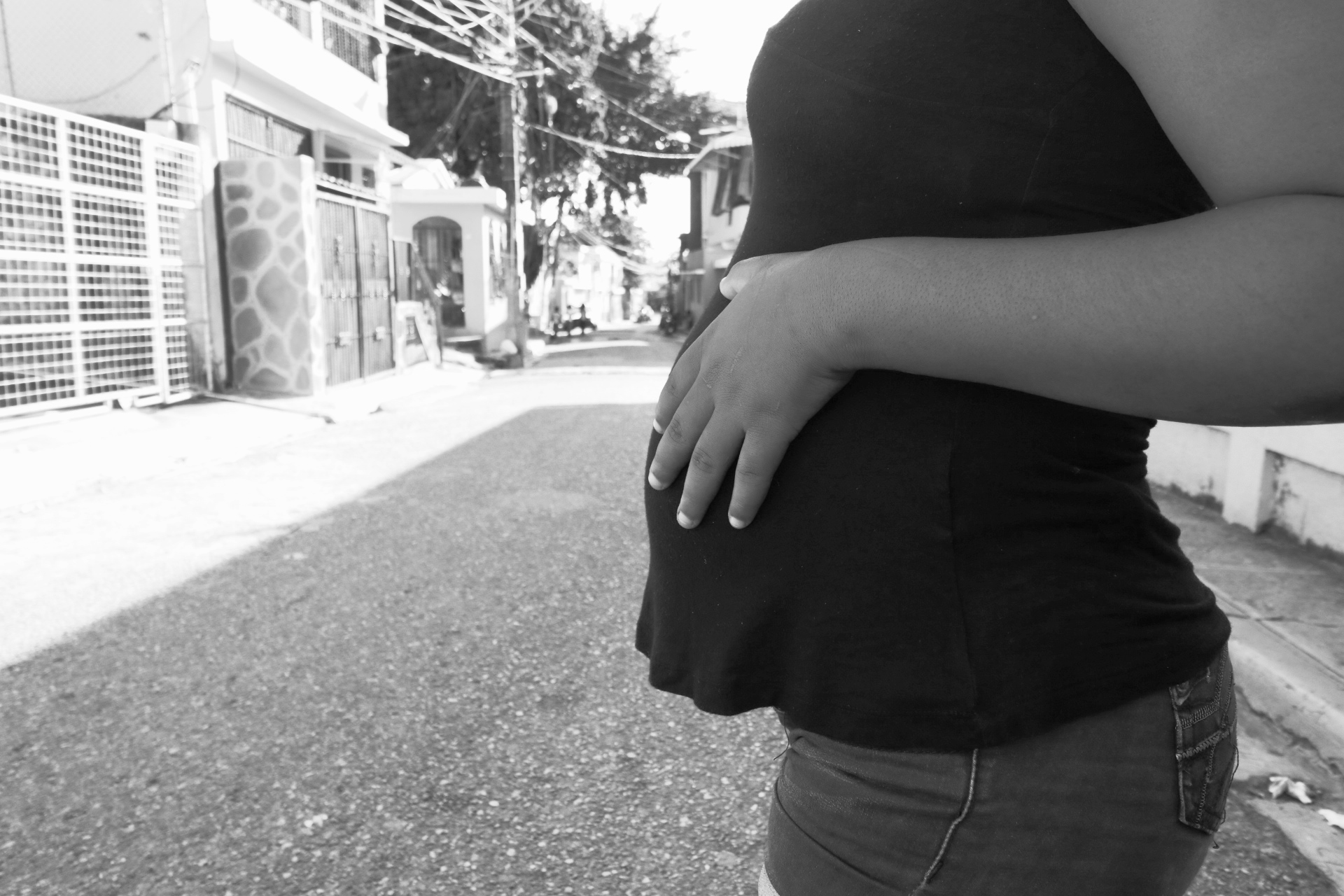 ¿Qué dice la Resolución que prohíbe a extranjeras embarazadas ingresar al país a dar a luz?