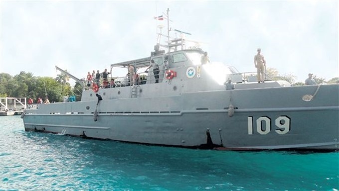 Armada busca a un número indeterminado de náufragos cerca de costas de Samaná